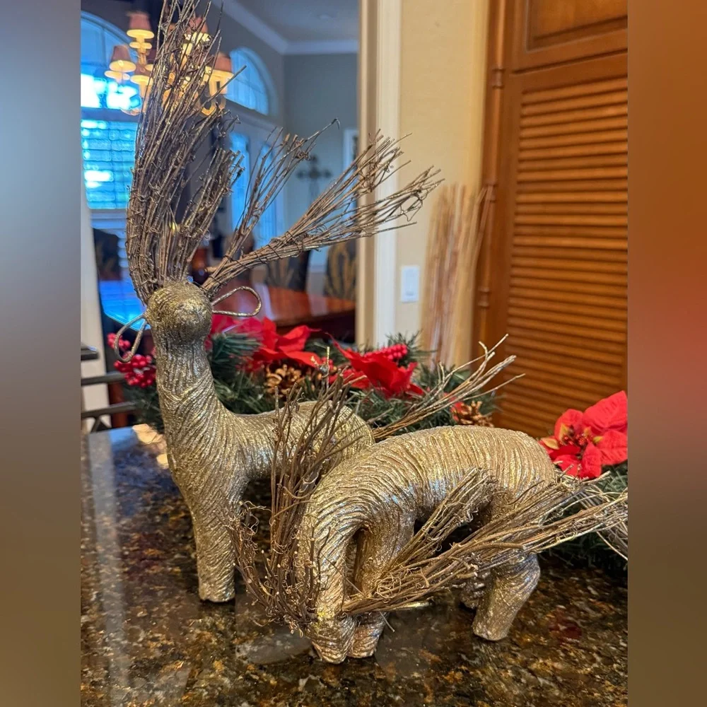 Set of 2 Rustic Golden Straw & Twine Christmas Reindeer Figurines